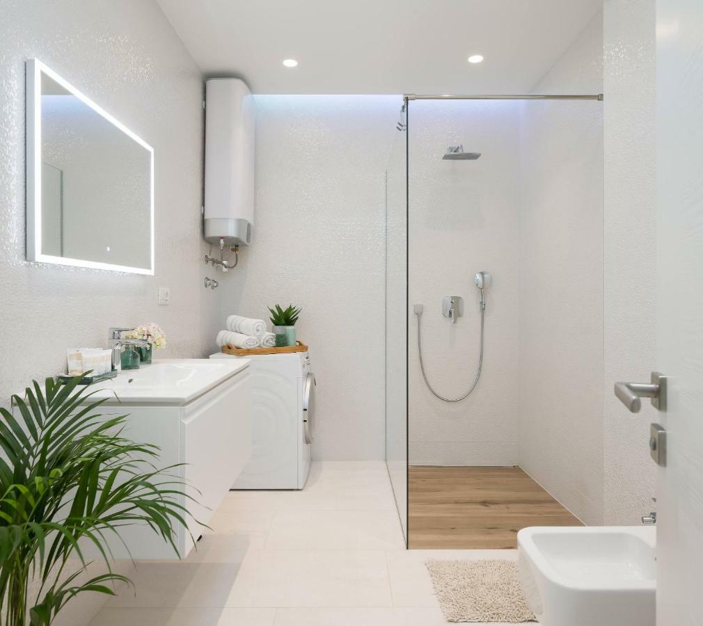 Luxury Design Beach Front Apartment Sukošan 외부 사진